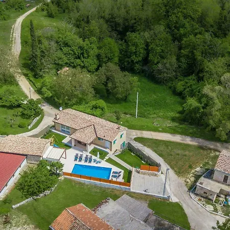 Luxurious Villa With Swimming Pool And Jacuzzi In Zminj * Nedescina