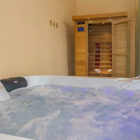 Luxurious Villa With Swimming Pool And Jacuzzi In Zminj *