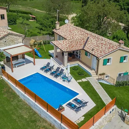Luxurious Villa With Swimming Pool And Jacuzzi In Zminj *