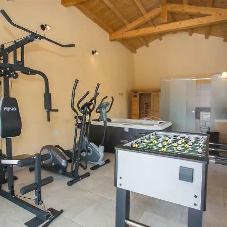 Luxurious Villa With Swimming Pool And Jacuzzi In Zminj